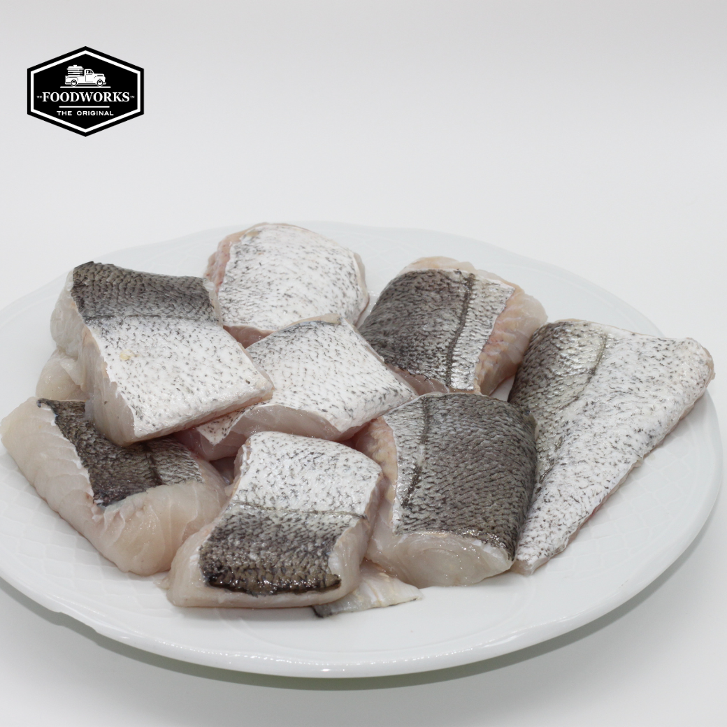 Portion Cut Barramundi 100% Natural IQF เนื้อปลากะพงขาวหั่นชิ้น เกรดพรีเมียม (20/30g/pcs) - The Foodworks 