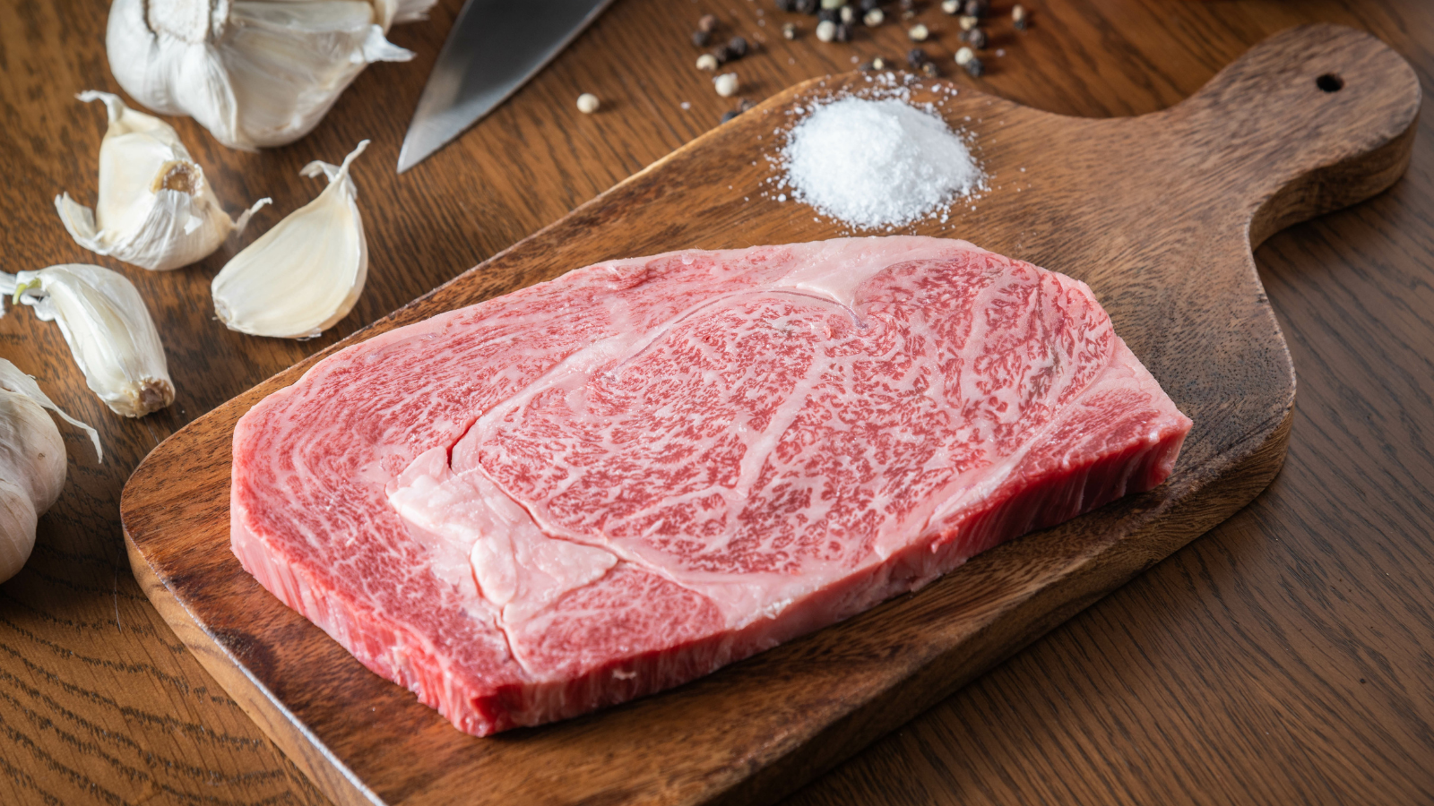How to Prepare and Cook Your Perfect Wagyu Beef เนื้อวากิว A5 ทำยังไงให้คุ้มค่า