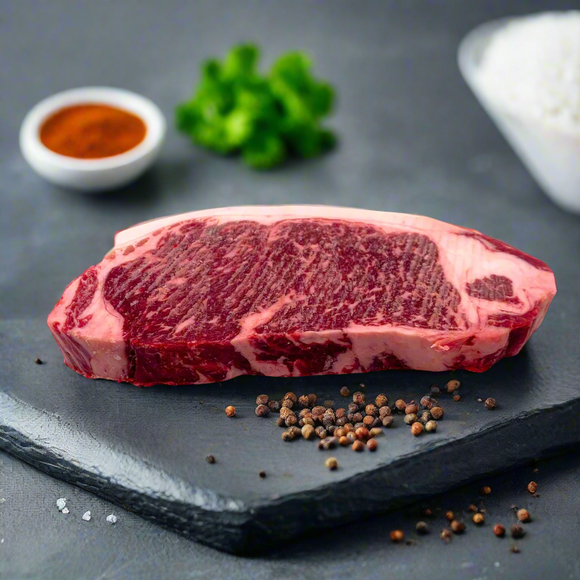Ruby Reserve Wagyu Beef Striploin Steak MB 6/7 เนื้อวากิวออสเตรเลีย สตริปลอยน์ MB6/7 ตัดสเต็ค