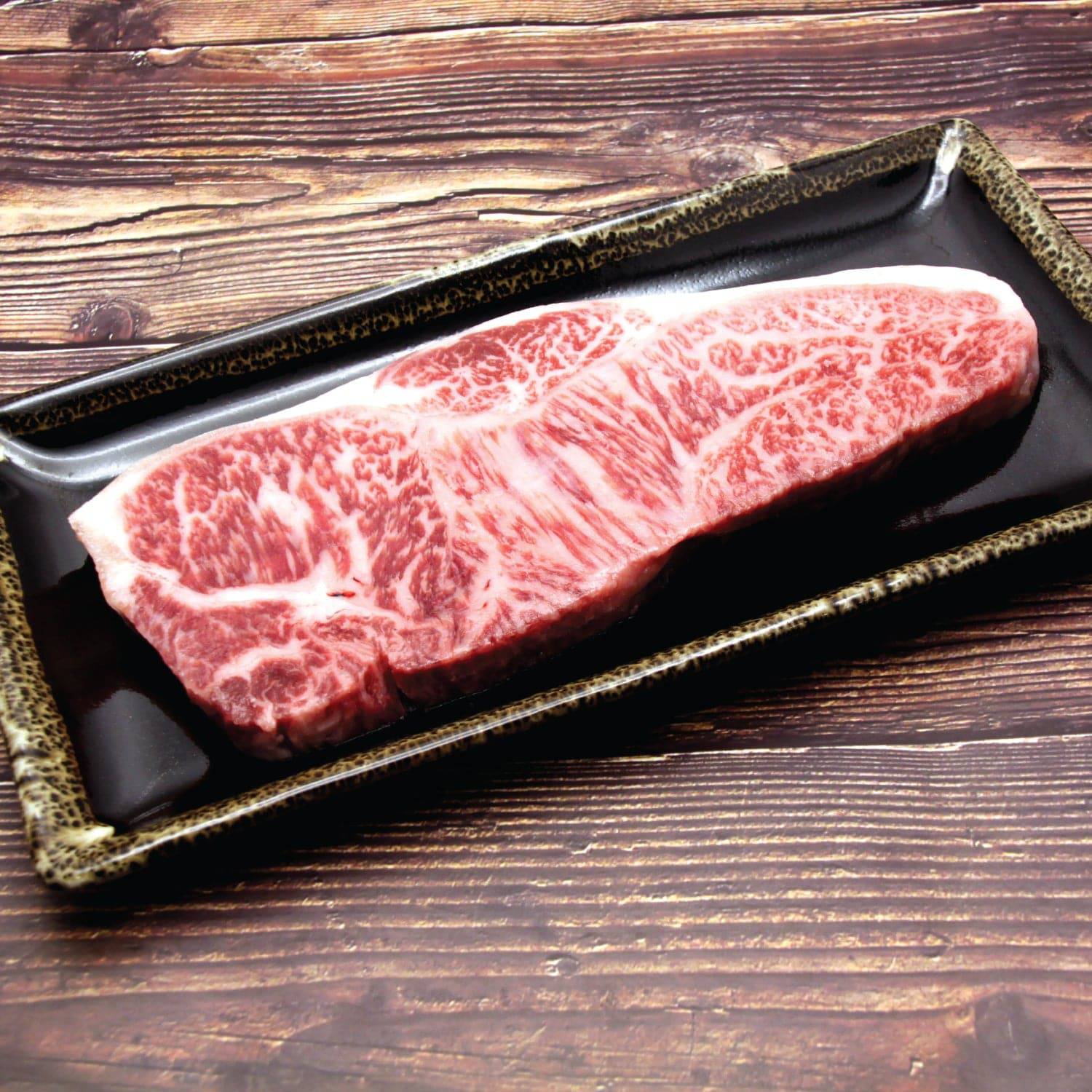 Miyazaki Wagyu Striploin A4 - End Cut (Full Block) เนื้อมิยาซากิ วากิว สตริปลอย ส่วนท้าย A4 ยกก้อน