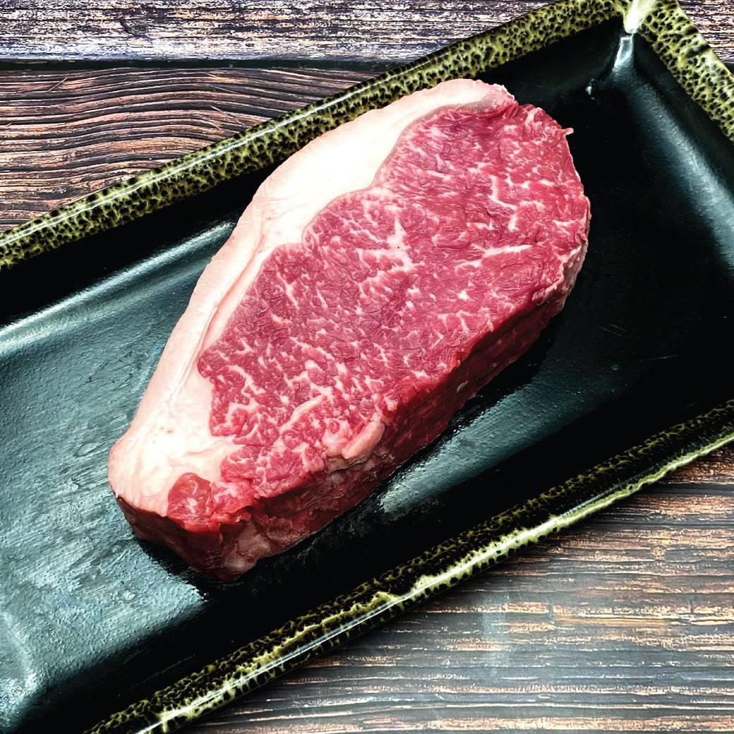 Certified Argentine Angus Beef Striploin Steak เนื้ออาร์เจนตินา สตริปลอยน์ ตัดสเต็ค - The Foodworks 